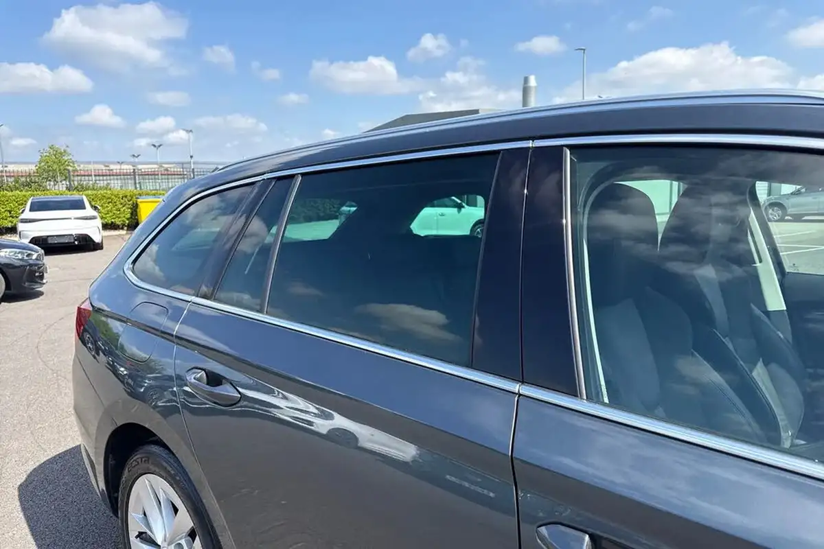 2021-skoda-octavia-20tdi-se-l-116ps-estate-big-33