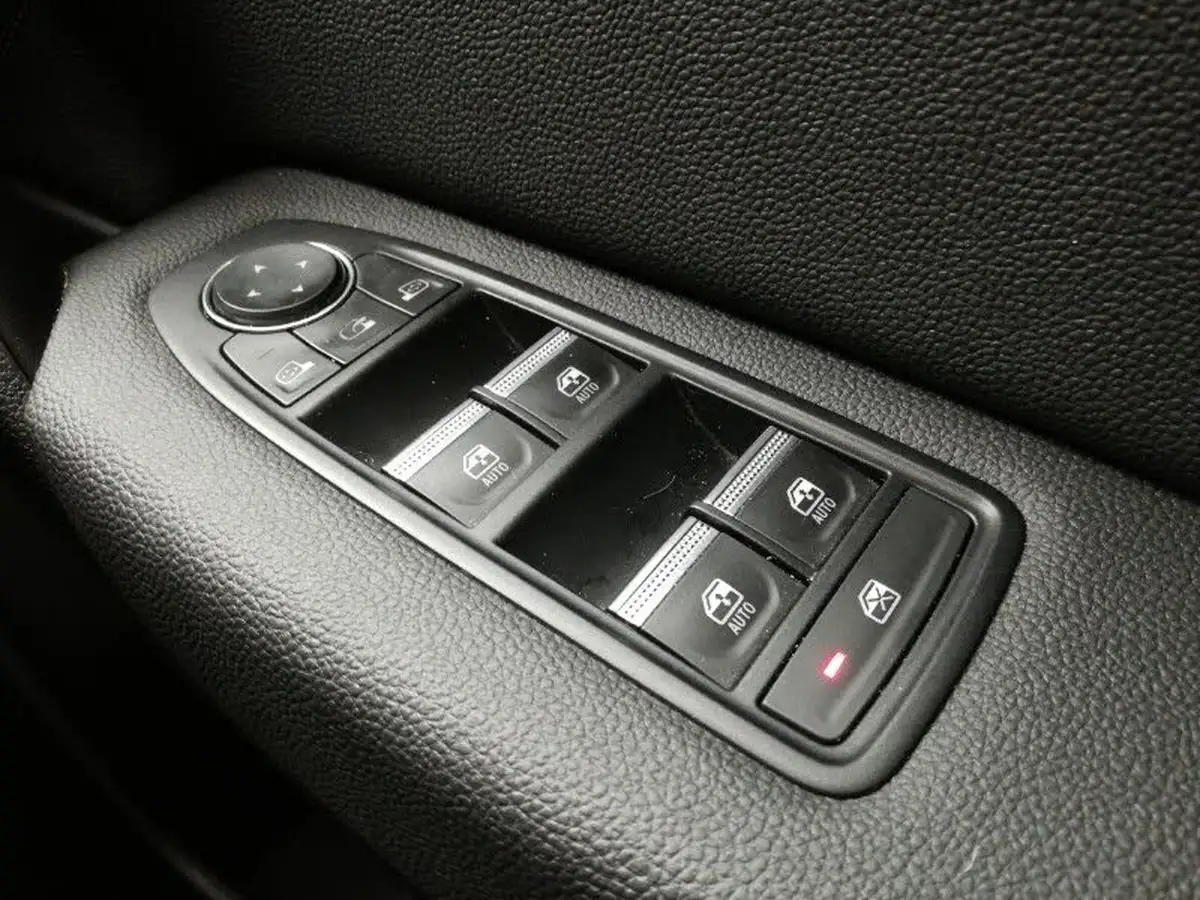 2023-renault-captur-16-techno-160ps-plug-in-big-15