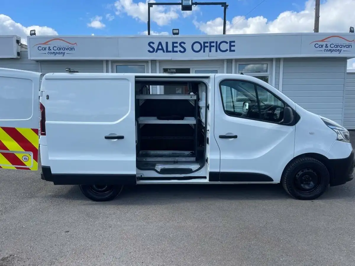 2020-renault-trafic-20dci-sl30-energy-120-business-panel-big-2