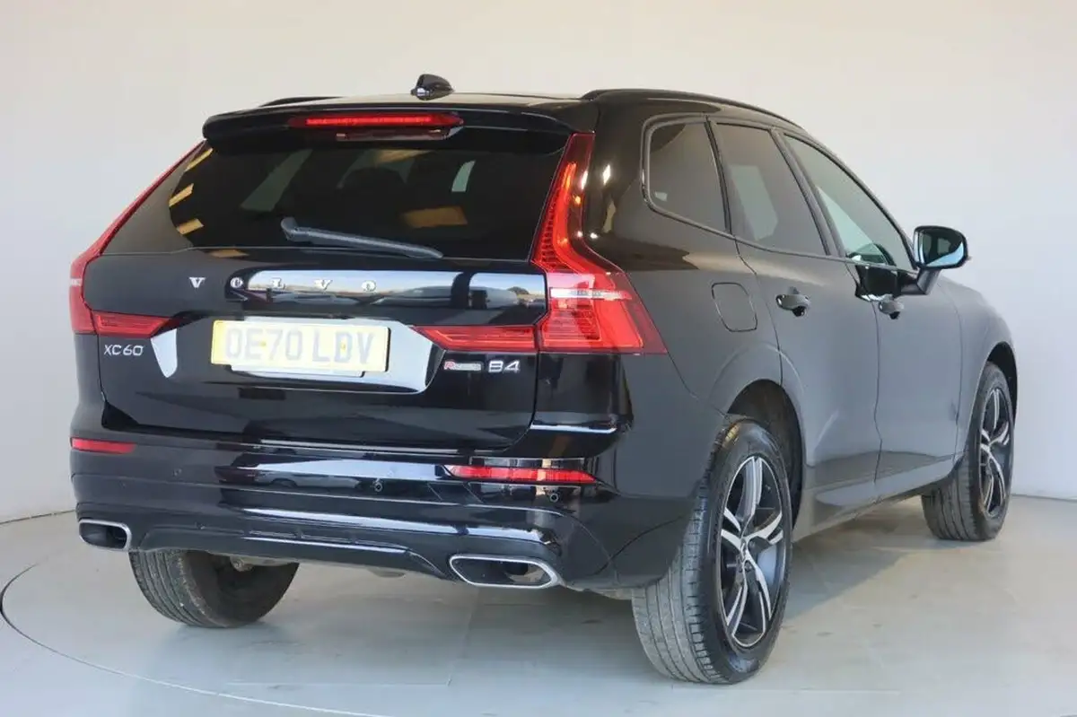 2021-volvo-xc60-20td-b4-r-design-big-13