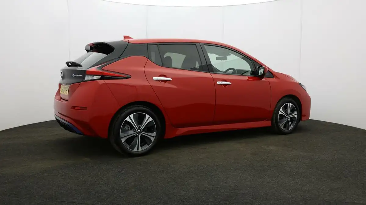 2021-nissan-leaf-e-tekna-big-6