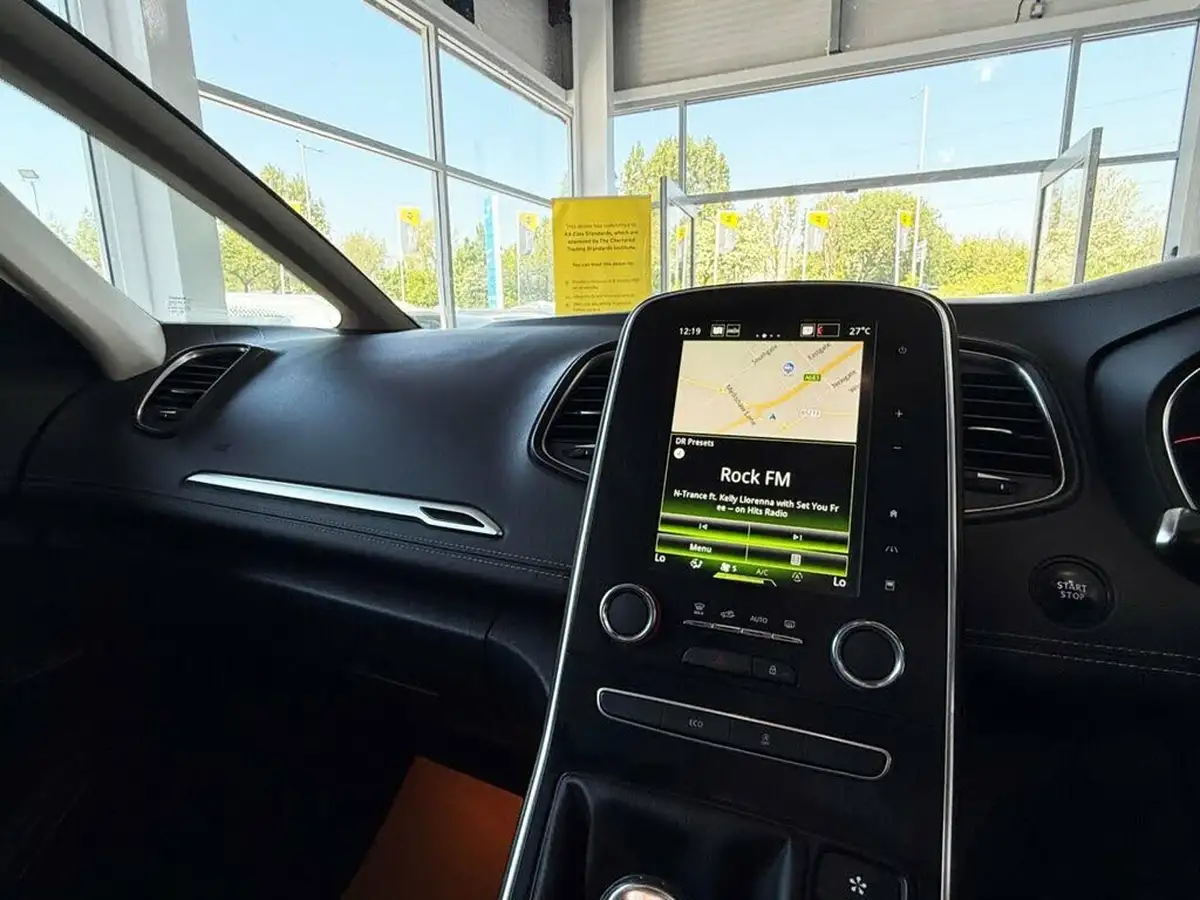 2019-renault-grand-scenic-13-tce-signature-big-13