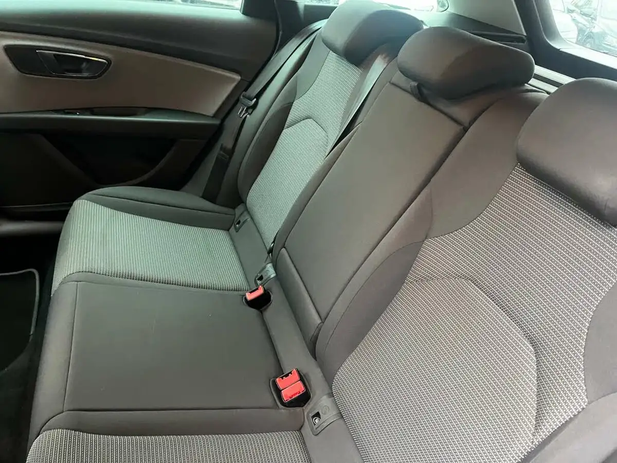 2019-seat-leon-10-tsi-se-dynamic-estate-big-19