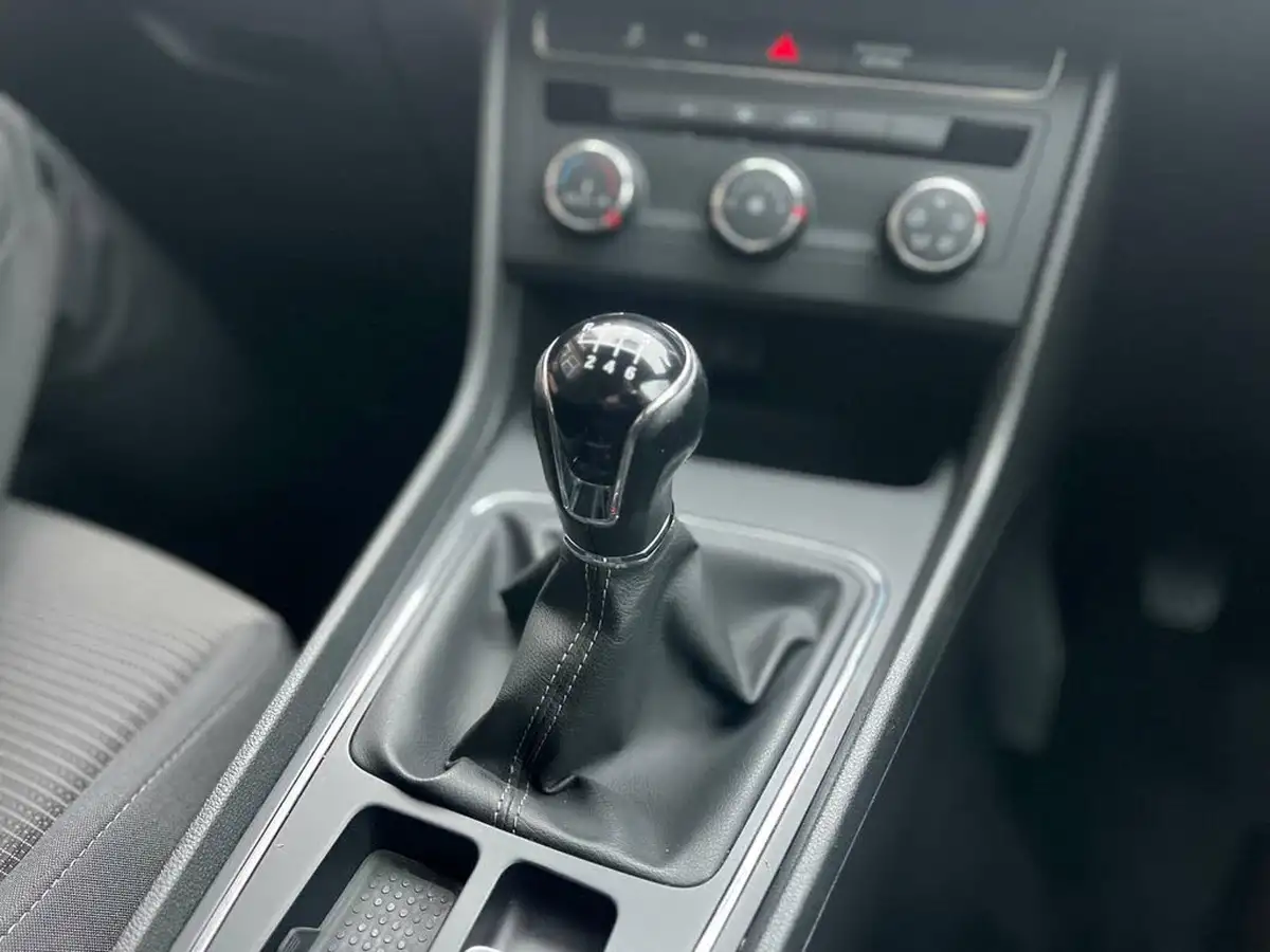 2019-seat-leon-10-tsi-se-dynamic-estate-big-43