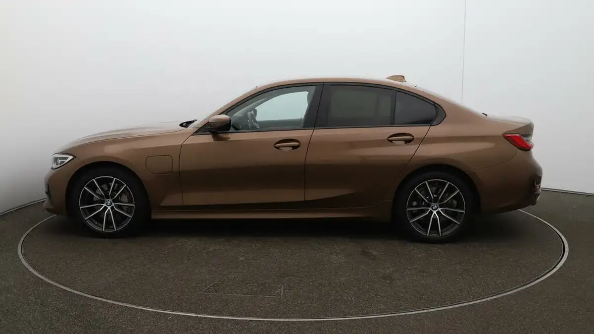 2019-bmw-3-series-20-330e-sport-pro-big-55