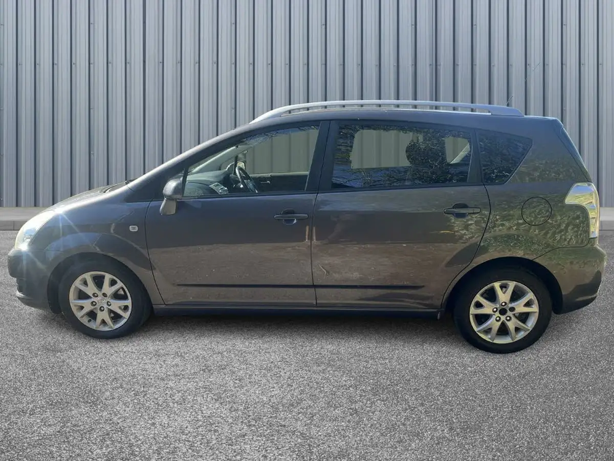 2009-toyota-verso-16-t2-vvt-i-big-7