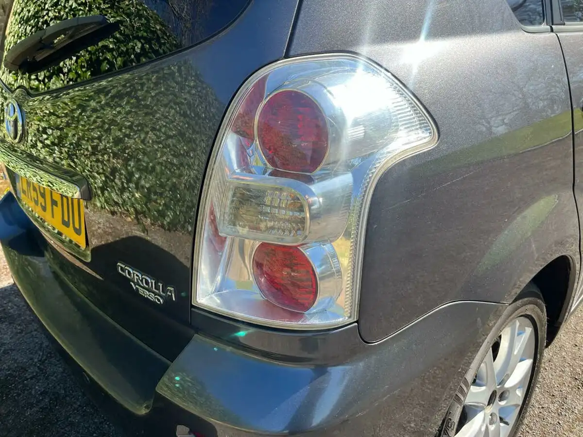 2009-toyota-verso-16-t2-vvt-i-big-54