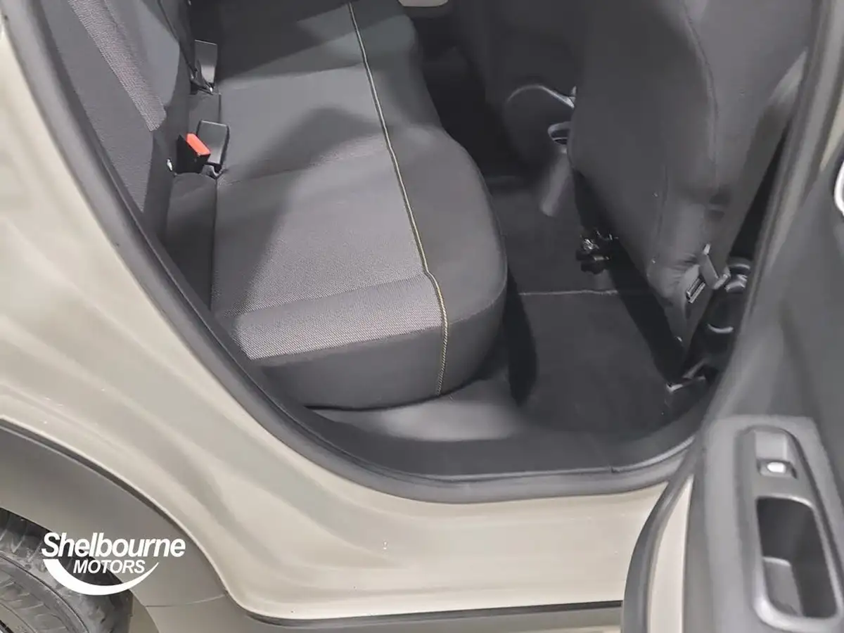 2019-citroen-c3-12-puretech-flair-110ps-ss-big-39