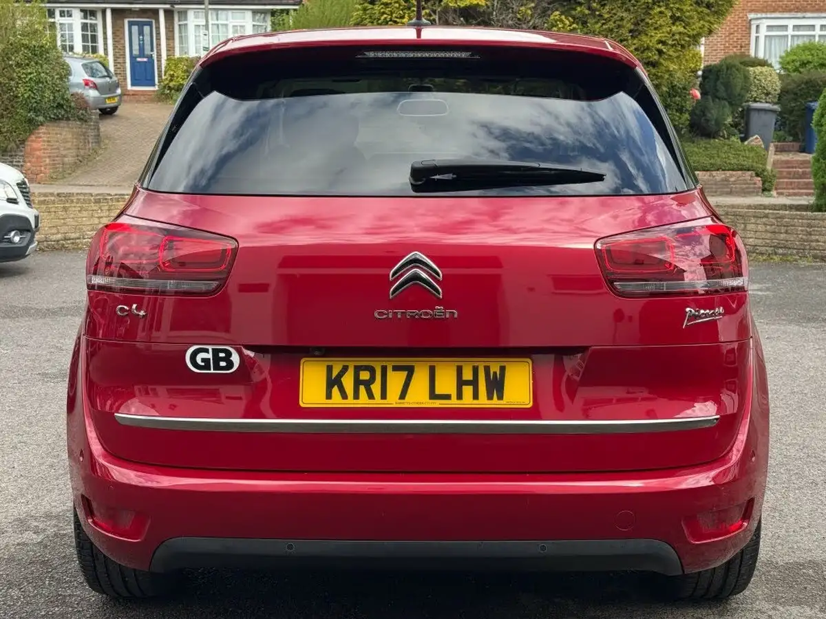 2017-citroen-c4-picasso-16bluehdi-flair-eat6-big-4