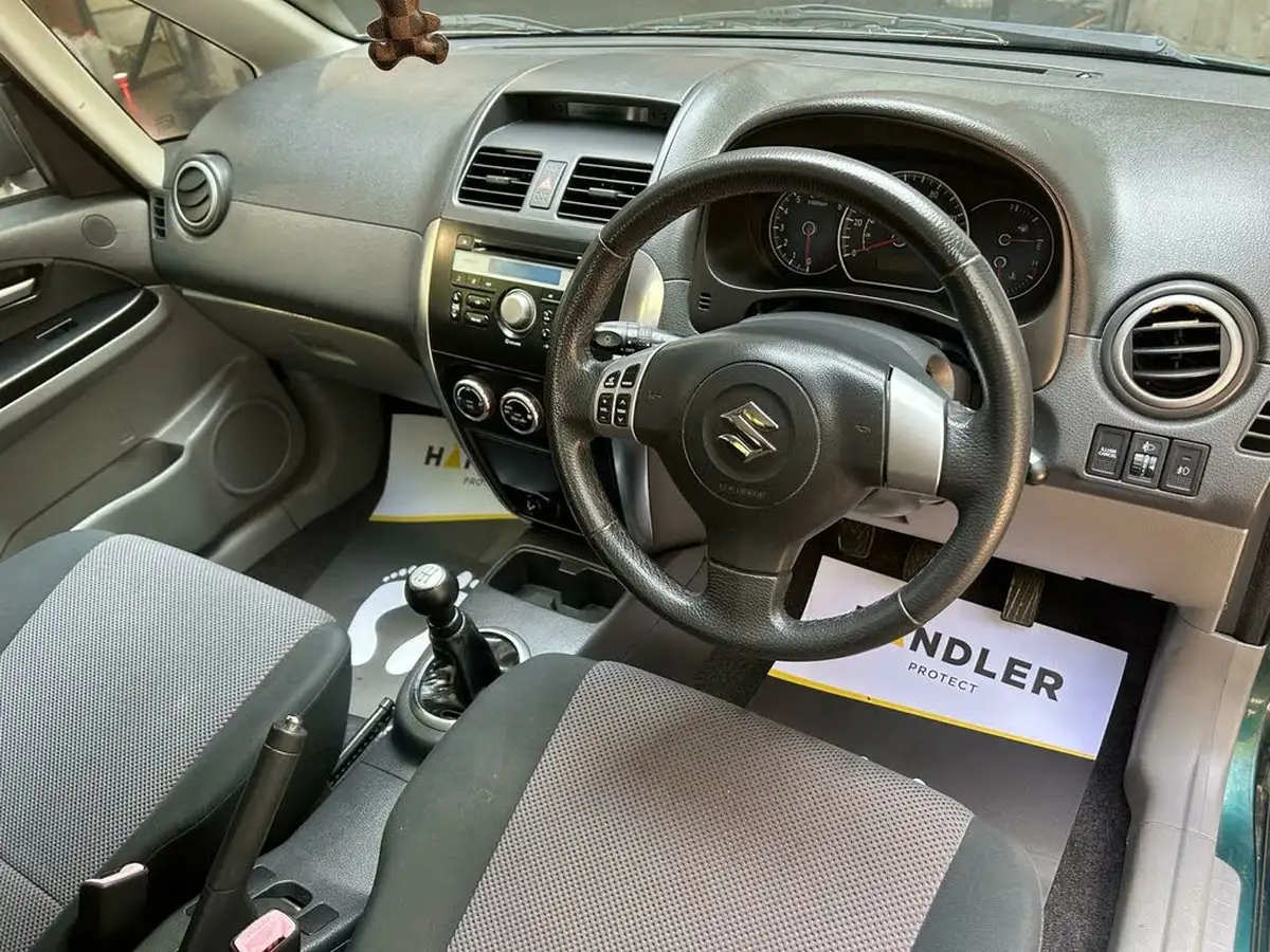 2009-suzuki-sx4-16-glx-big-1