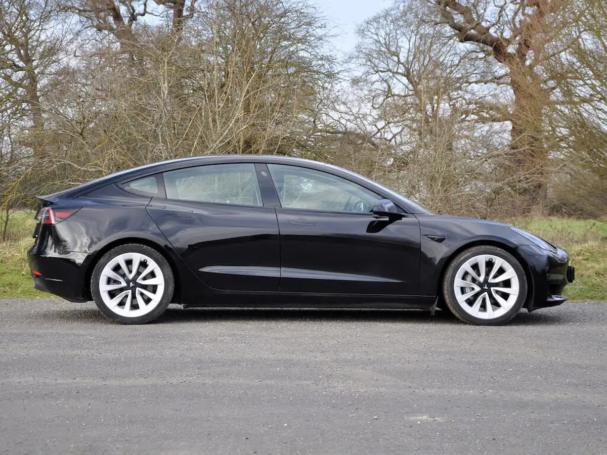 2021-tesla-model-3-e-long-range-4x4-big-51