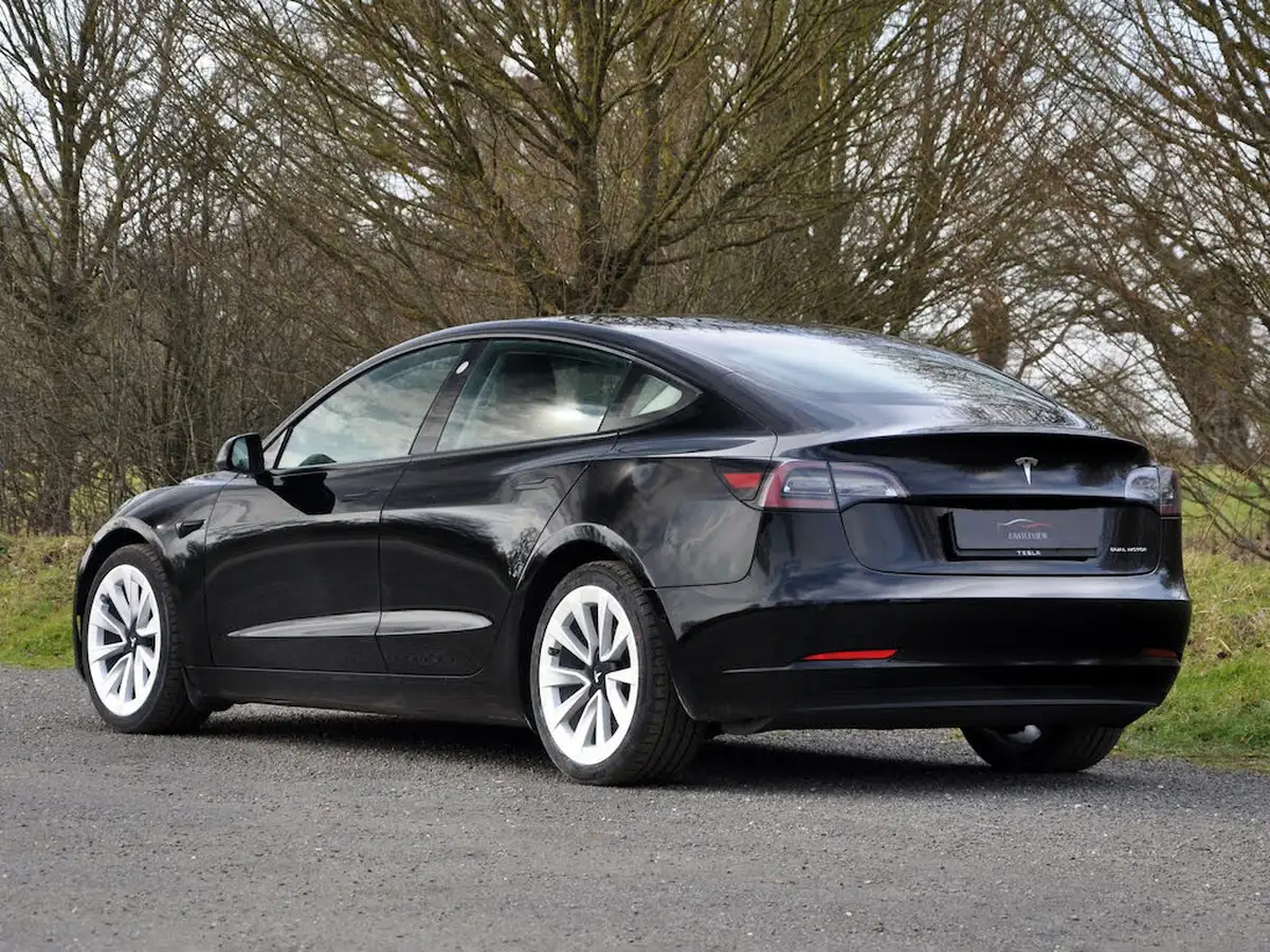 2021-tesla-model-3-e-long-range-4x4-big-6