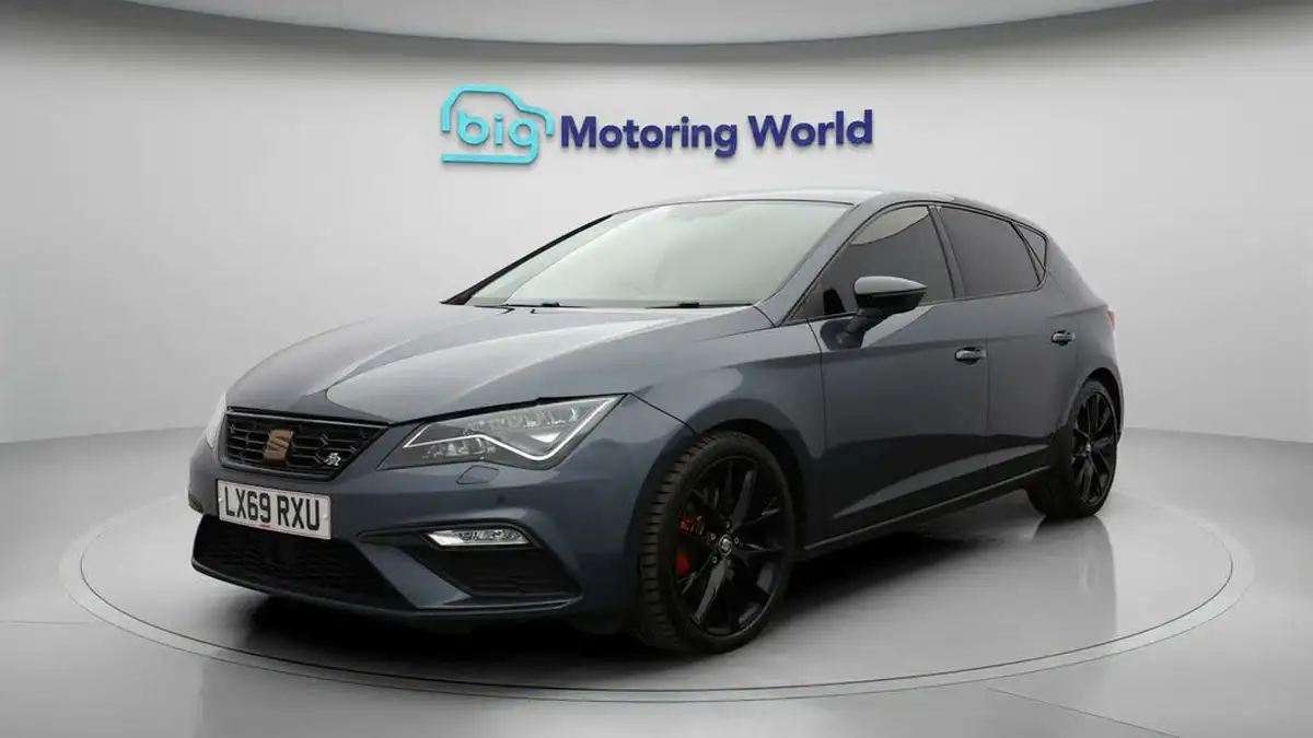 2019-seat-leon-20-tsi-fr-sport-hatchback-big-2