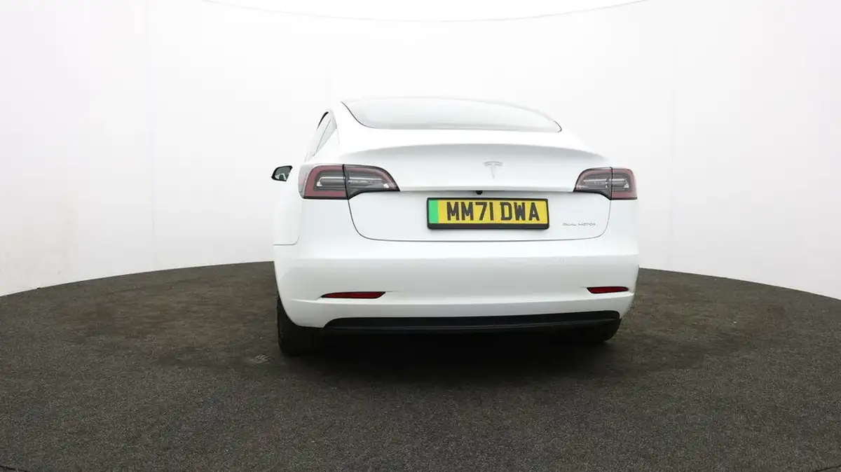 2022-tesla-model-3-e-long-range-big-36