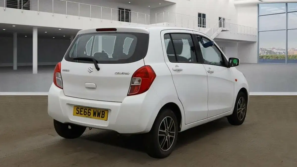 2017-suzuki-celerio-10-sz4-ags-big-9