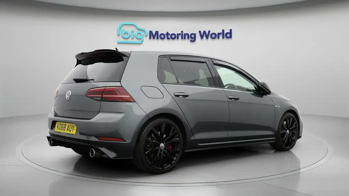 2019-volkswagen-golf-20-tsi-gti-performance-5d-dsg-big-6
