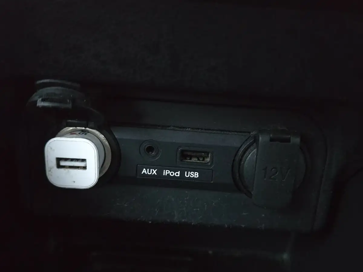 2012-kia-rio-125-1-5d-big-19