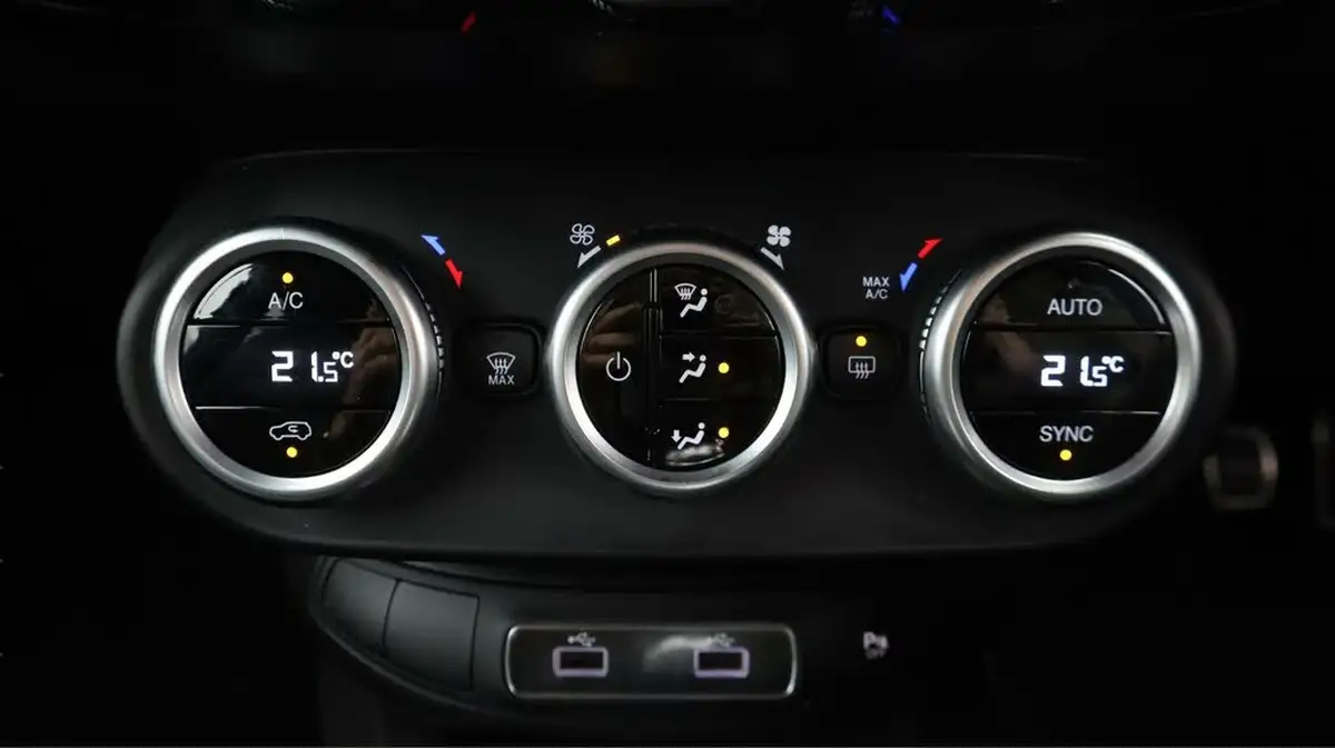 2022-fiat-500x-10-firefly-turbo-sport-big-12