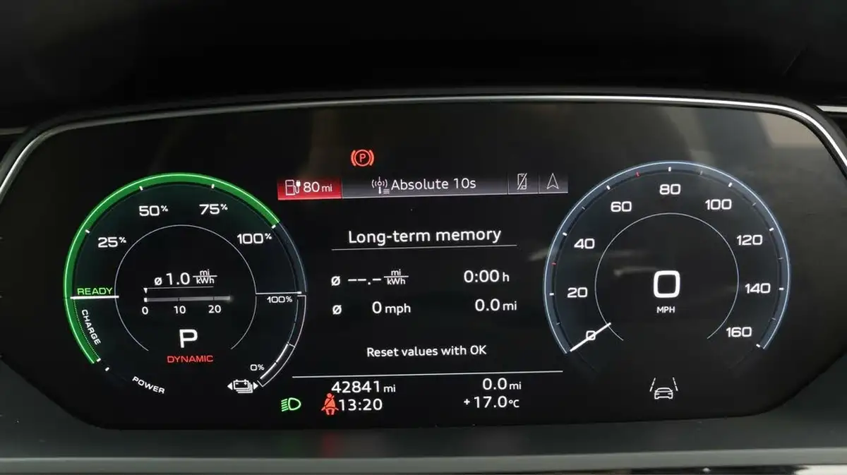 2021-audi-e-tron-50e-sport-station-wagon-big-9