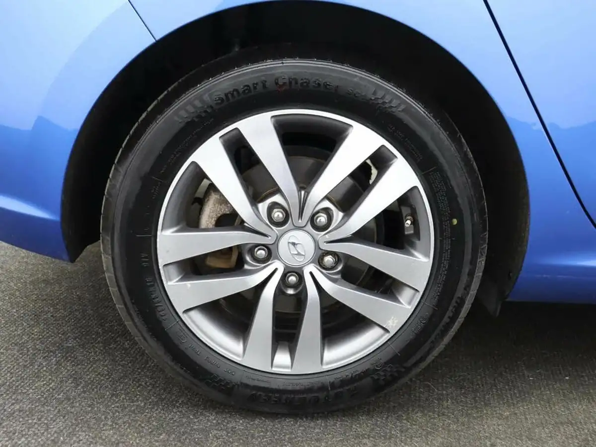 2018-hyundai-i30-10-t-gdi-se-blue-drive-isg-hatchback-big-5