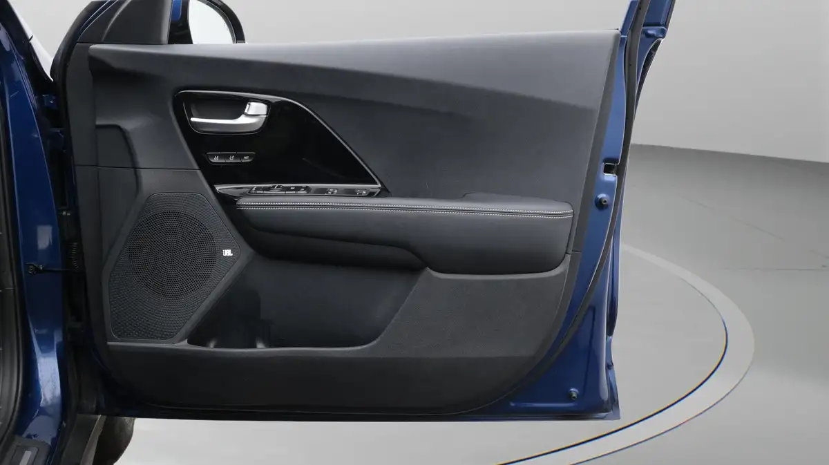 2021-kia-e-niro-ev-4-big-15