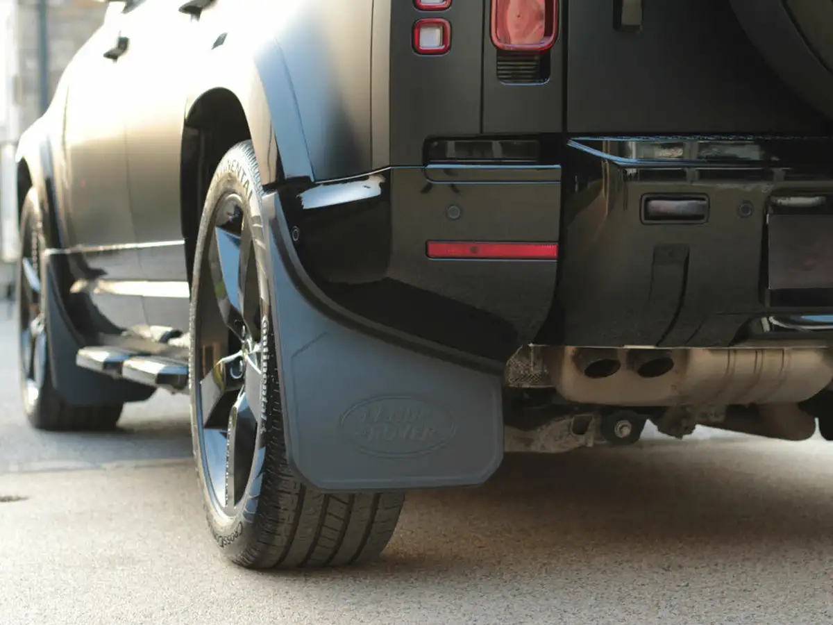 2023-land-rover-110-defender-30-d300-hard-top-x-dynamic-hse-110-big-33