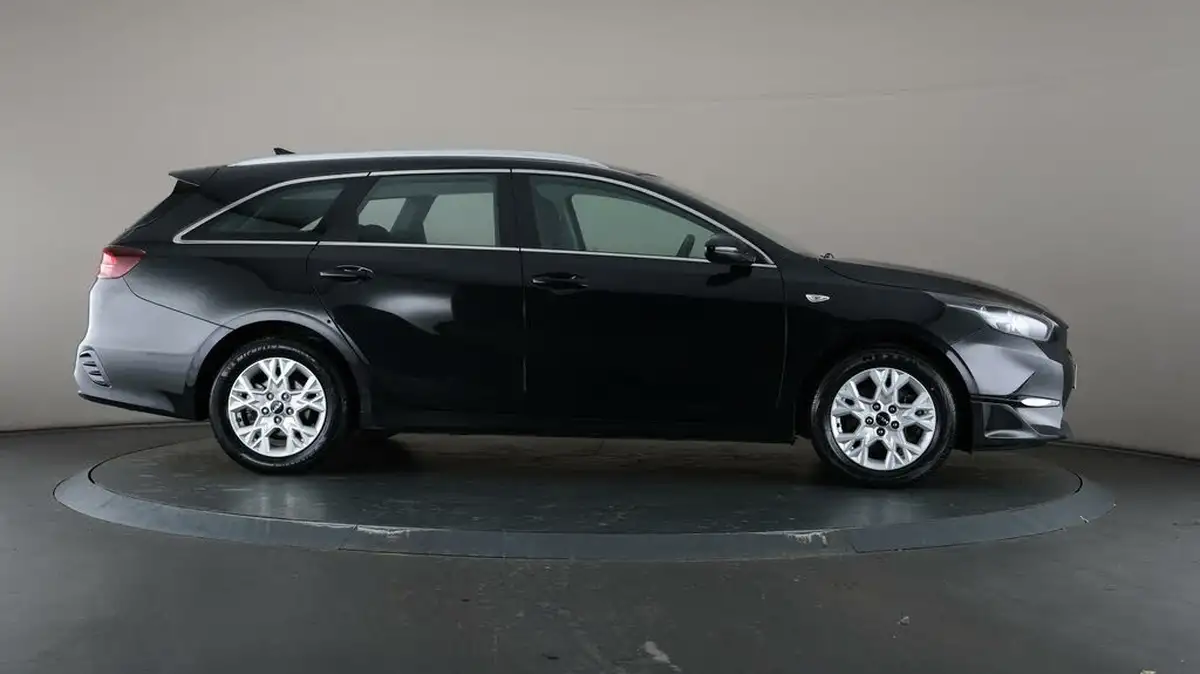 2023-kia-ceed-15-t-gdi-2-158bhp-sportswagon-big-51
