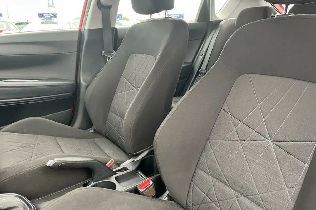 2022-hyundai-bayon-10-t-gdi-se-connect-dct-big-18