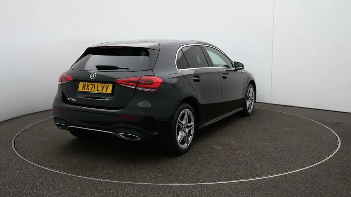 2021-mercedes-benz-a-class-13-a250e-amg-line-hatchback-5d-big-44