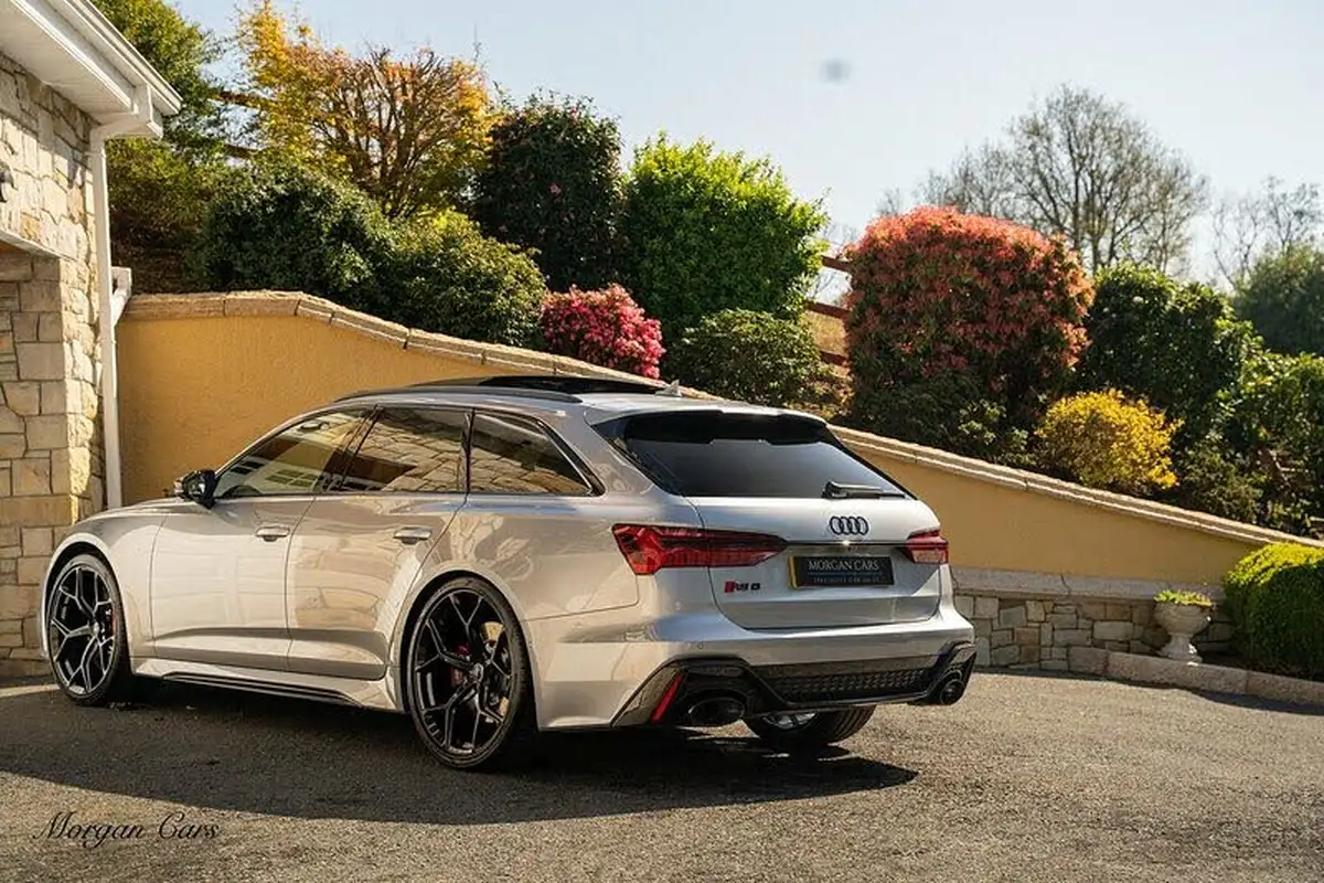 2021-audi-rs6-avant-40-tfsi-carbon-black-big-9