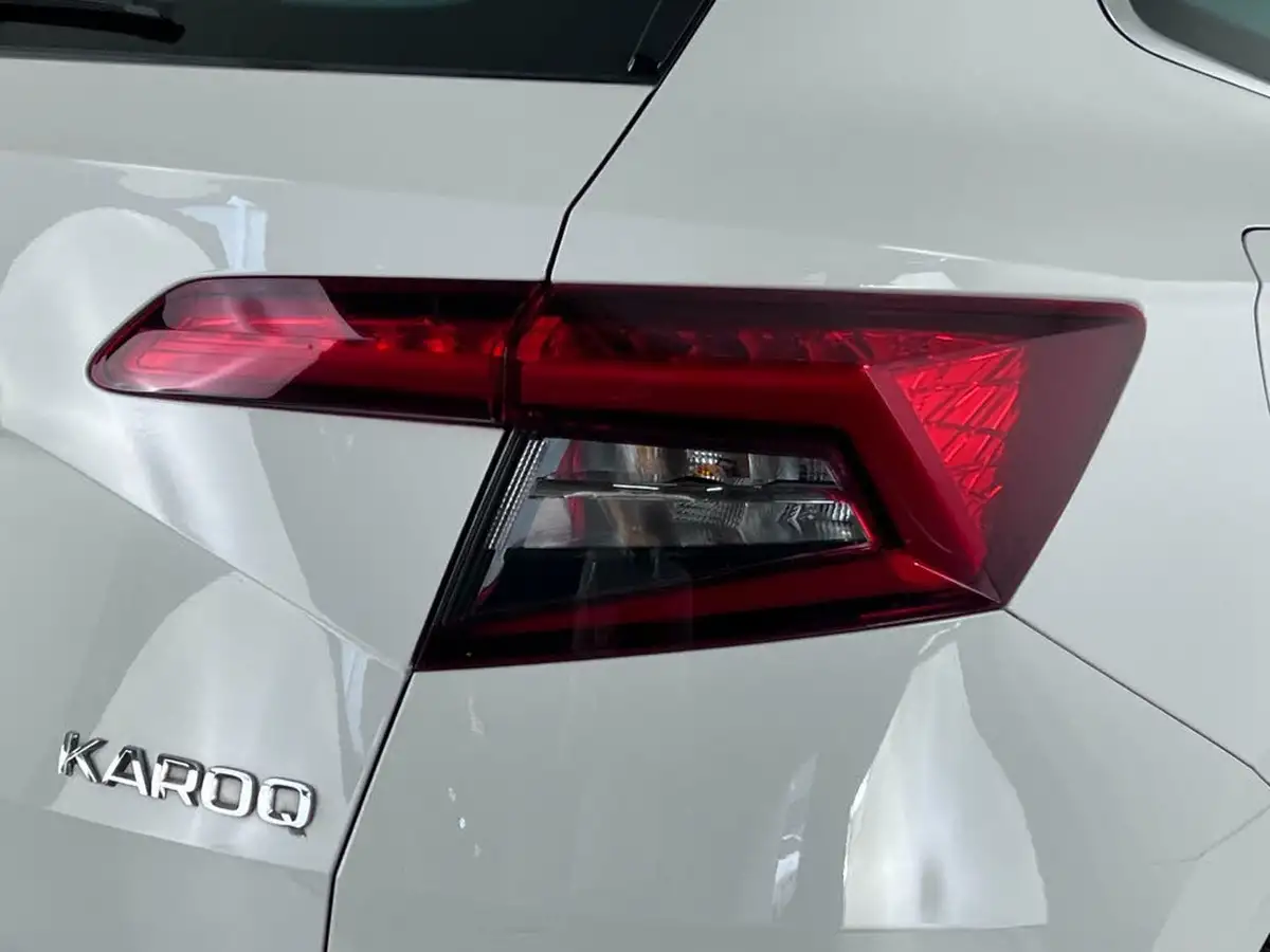 2018-skoda-karoq-15-tsi-se-l-ss-big-7
