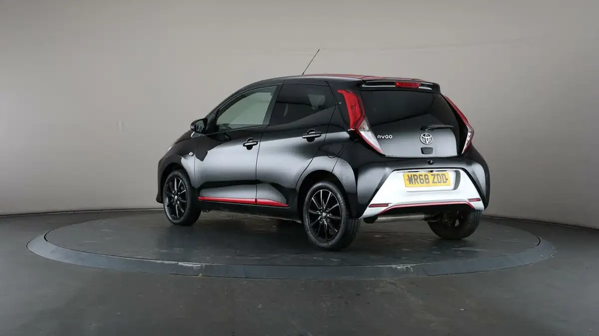 2018-toyota-aygo-10-vvt-i-x-press-71bhp-big-62