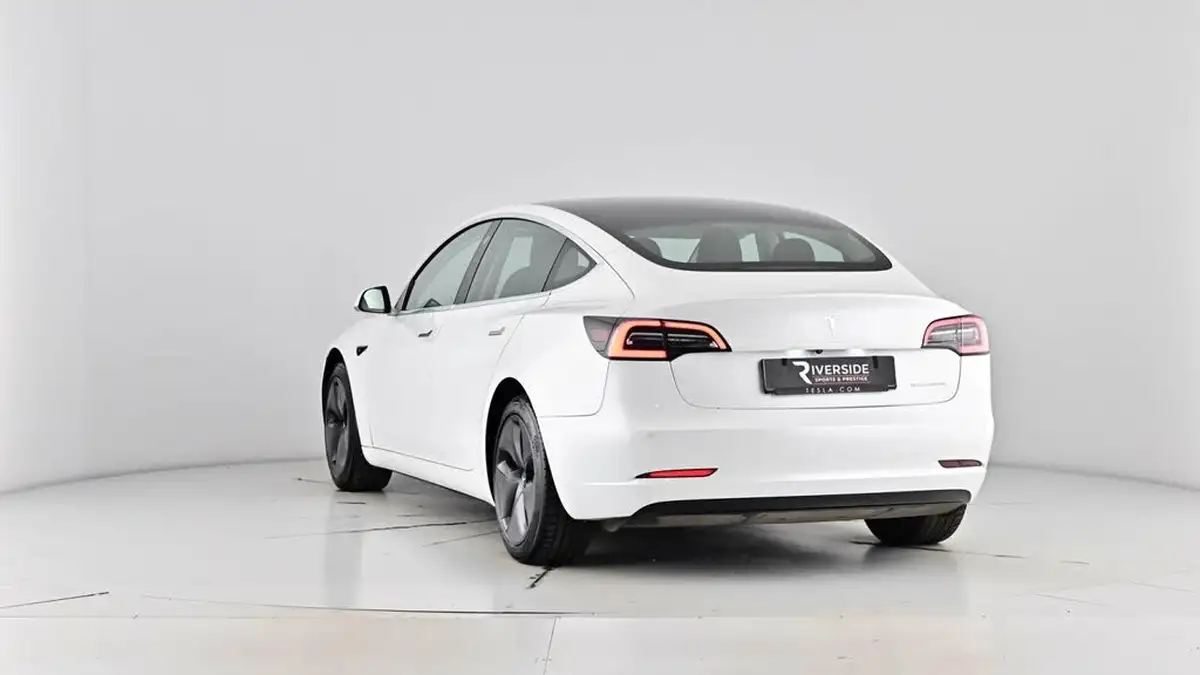 2020-tesla-model-3-e-long-range-big-68