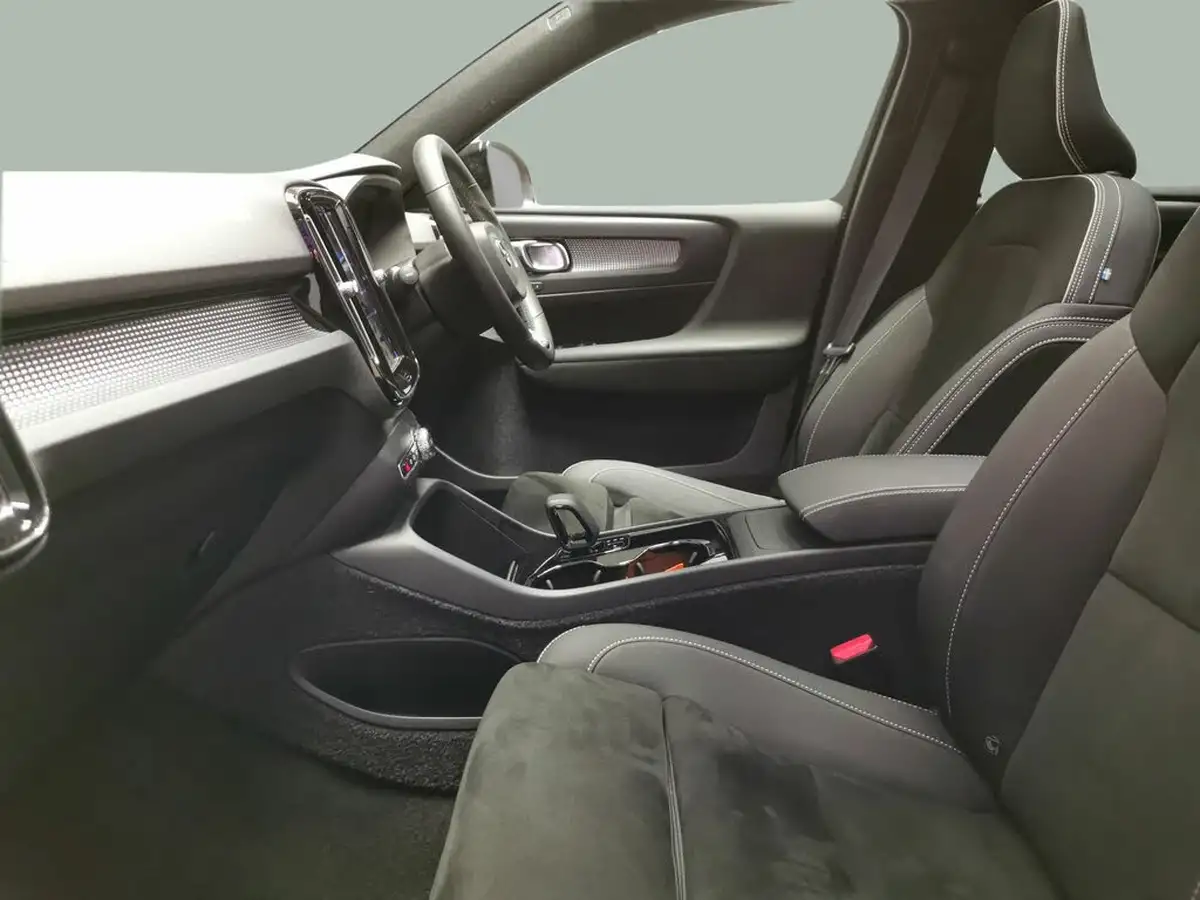 2022-volvo-c40-e-twin-recharge-pro-big-3