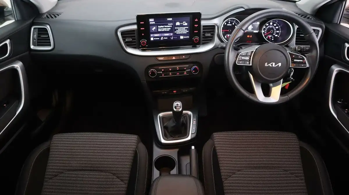 2022-kia-xceed-10-t-gdi-2-big-11