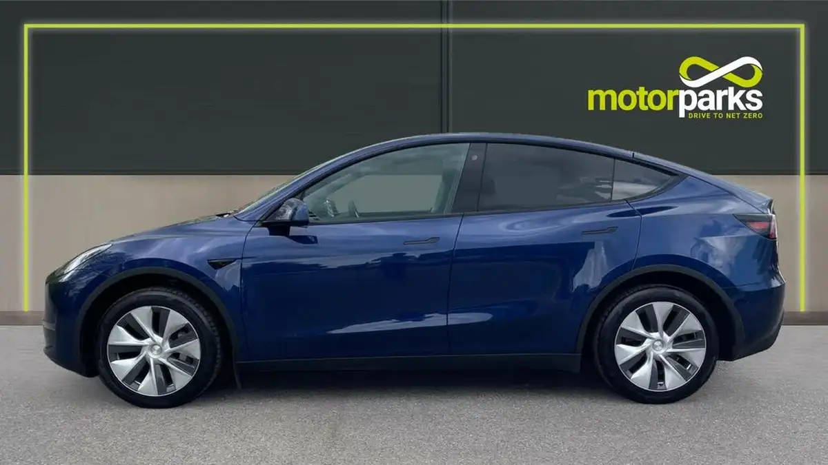 2023-tesla-model-y-e-long-range-big-5
