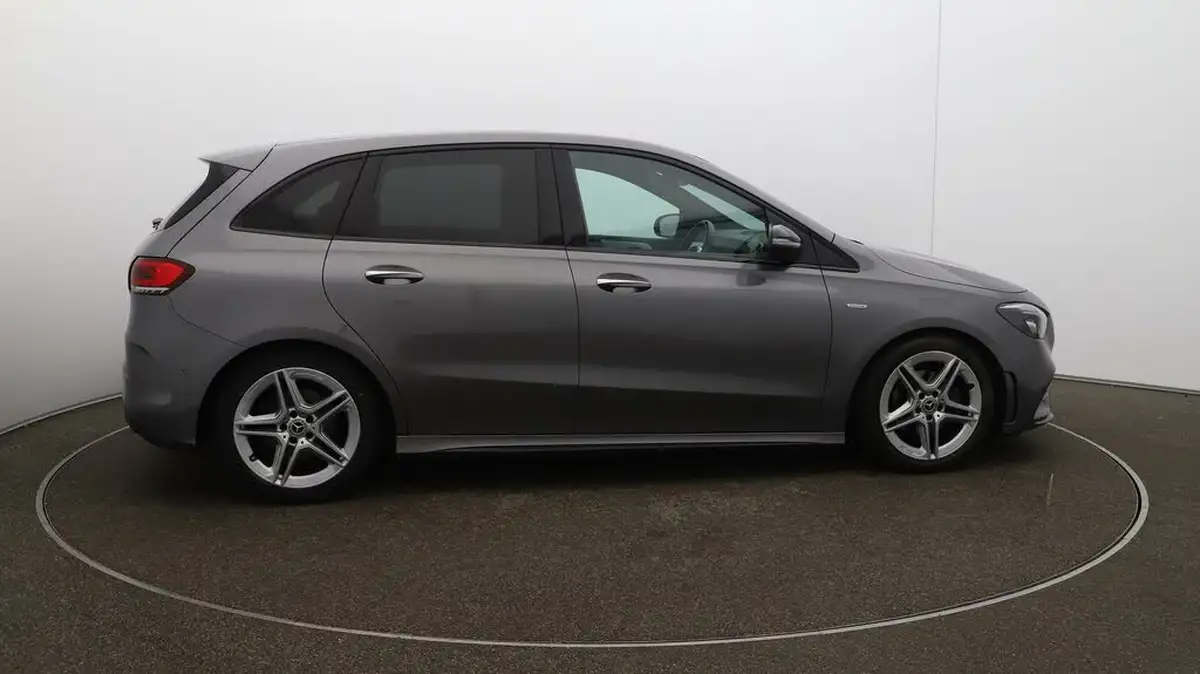 2021-mercedes-benz-b-class-13-b200-amg-line-premium-edition-big-42
