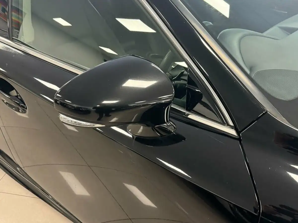 2019-lexus-is-300h-25-is-big-12