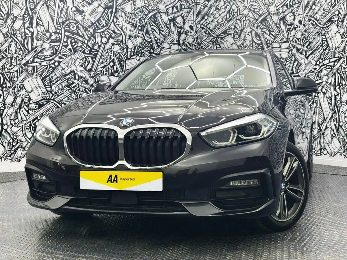 2021-bmw-1-series-15-118i-sport-lcp-big-3