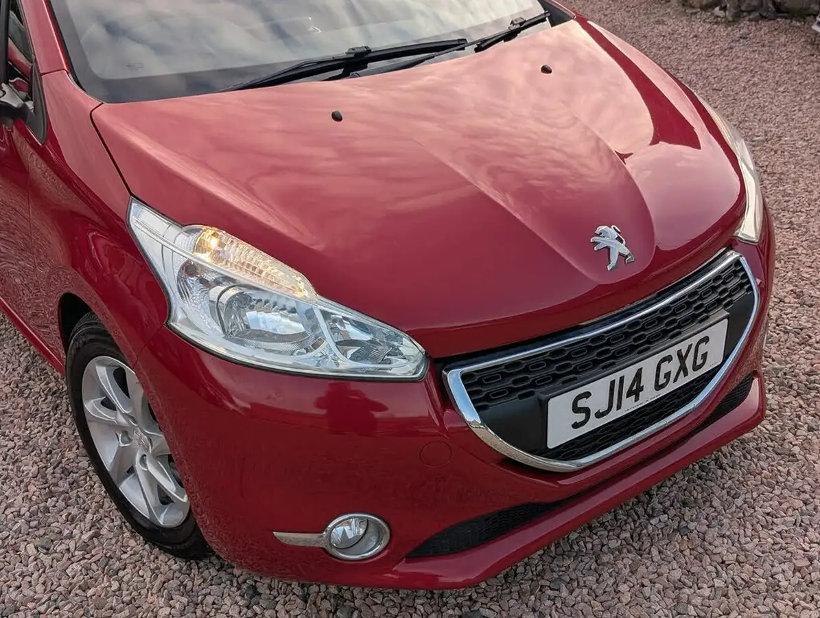 2014-peugeot-208-16td-active-5d-big-1