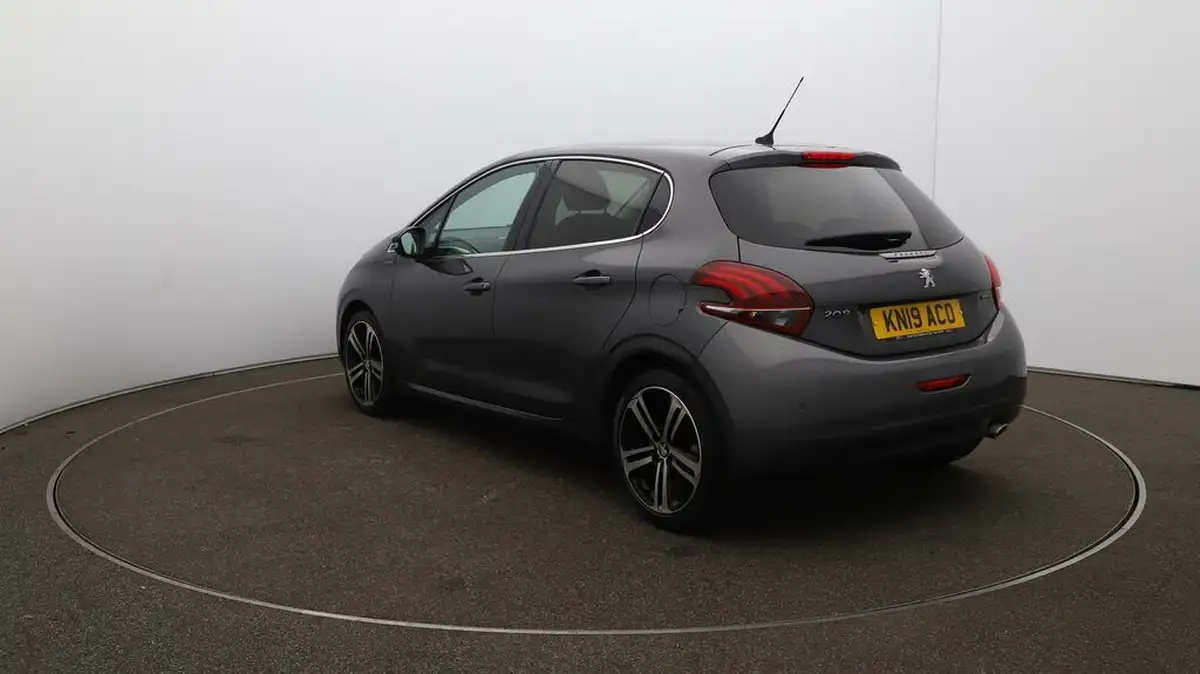 2019-peugeot-208-12-puretech-gt-line-110bhp-big-54
