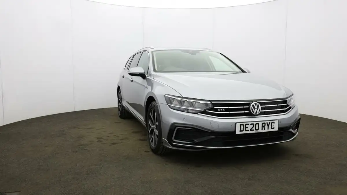 2020-volkswagen-passat-14-tsi-gte-estate-5d-big-36