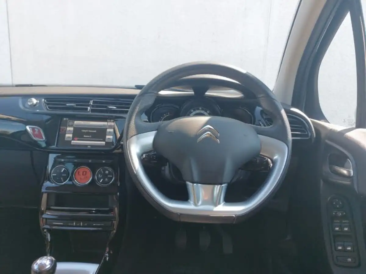 2016-citroen-c3-12-platinum-big-6