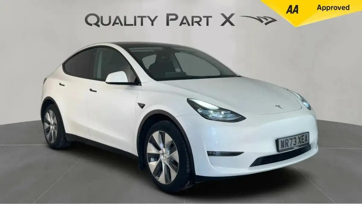 2023-tesla-model-y-e-long-range-big-0