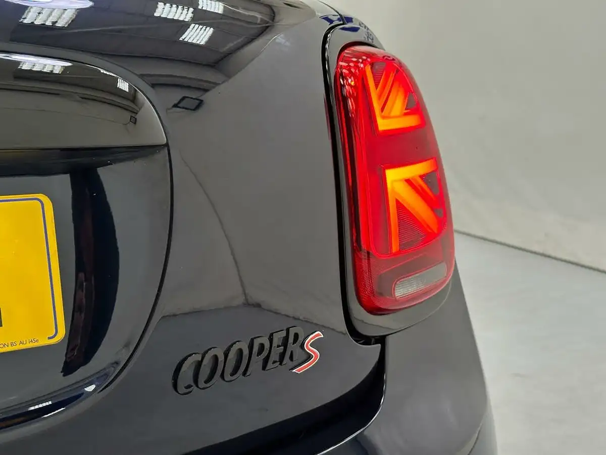2022-mini-cooper-20-cooper-s-sport-premium-hatchback-3d-auto-big-26