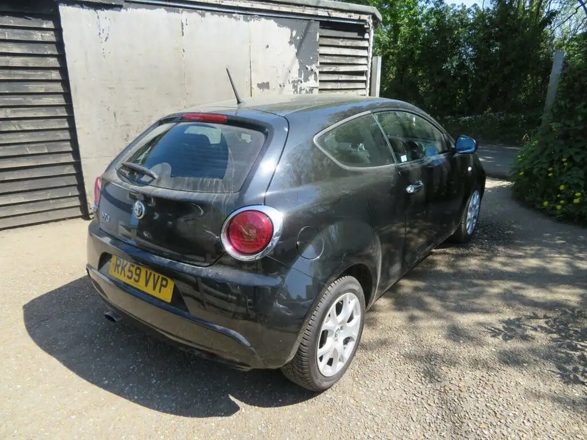 2009-alfa-romeo-mito-14-lusso-16v-big-4