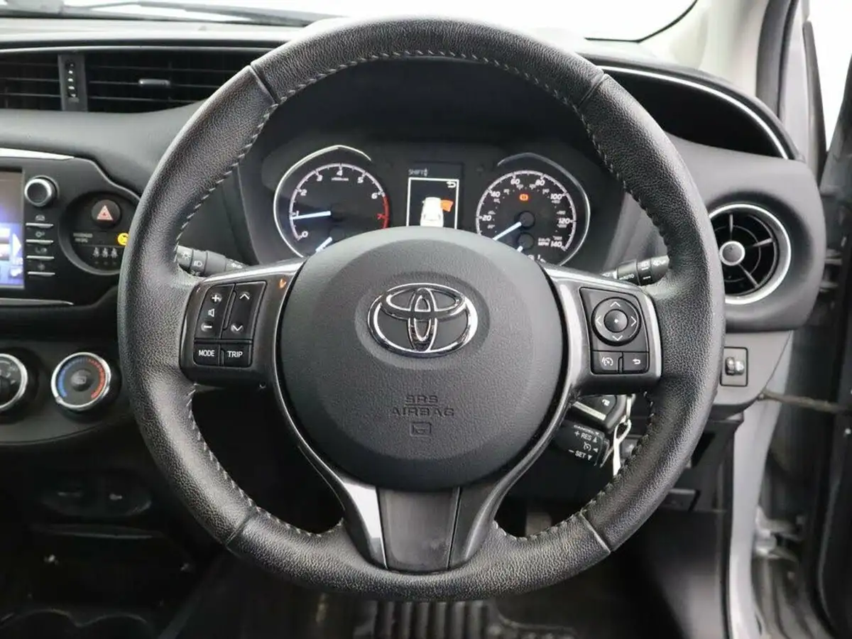 2020-toyota-yaris-15-vvt-i-y20-111bhp-1496cc-big-10