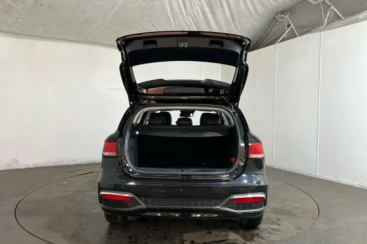 2022-mg-mg5-e-exclusive-ev-long-range-big-37