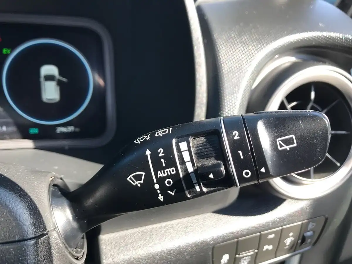 2022-hyundai-kona-16-gdi-premium-big-25