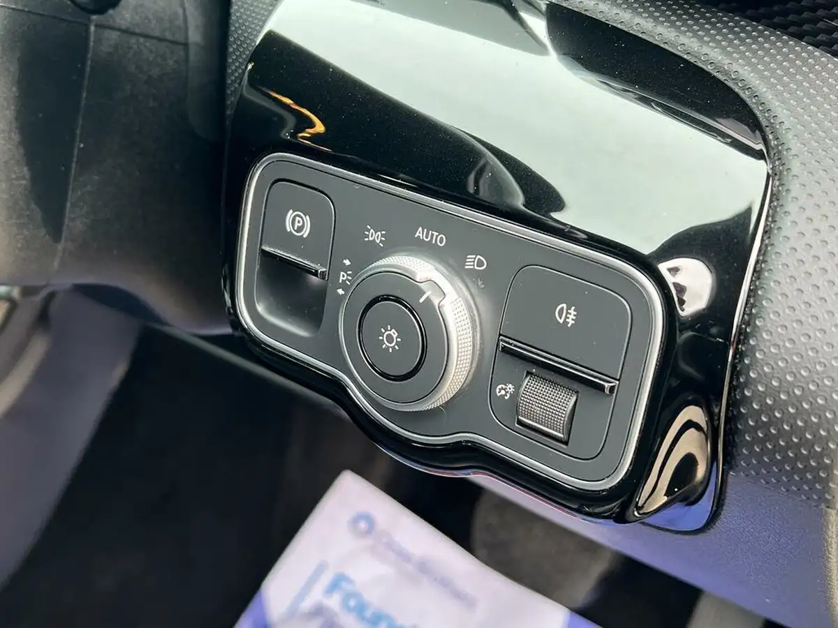 2019-mercedes-benz-a-class-15d-a180d-sport-hatchback-5d-7g-dct-big-28